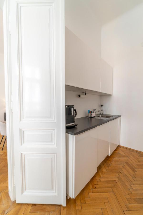 Josef'S Home I Premium Suite I Quiet & Central Bécs Kültér fotó
