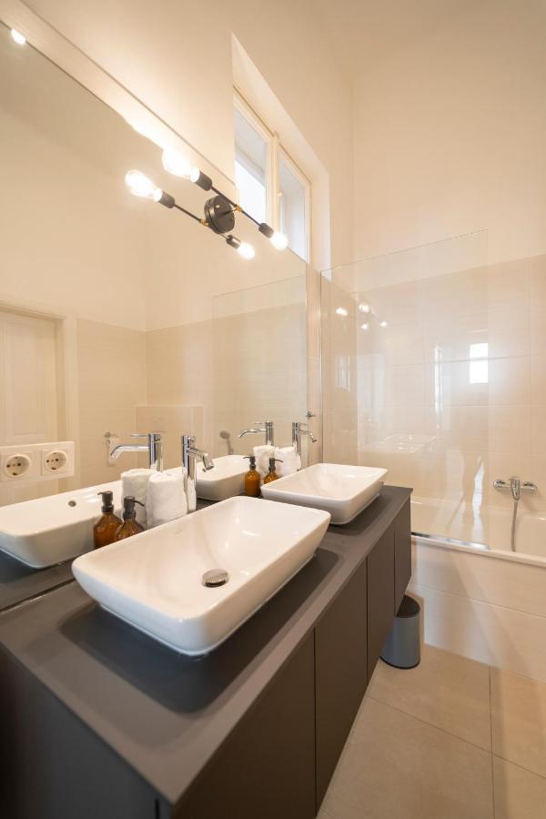 Josef'S Home I Premium Suite I Quiet & Central Bécs Kültér fotó